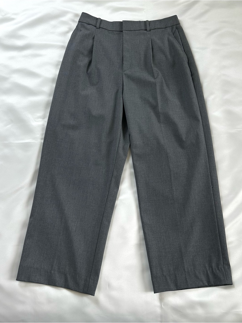 UNIQLO Classic Grey Trouser Pants High Waist Relaxed Leg Size-L